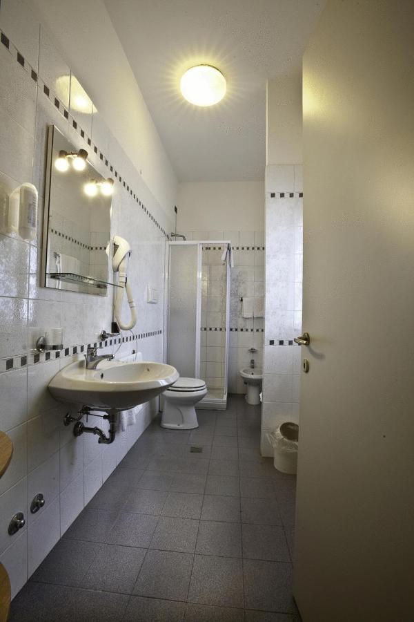 Hotel Nastro Azzurro Monguzzo Pokoj fotografie